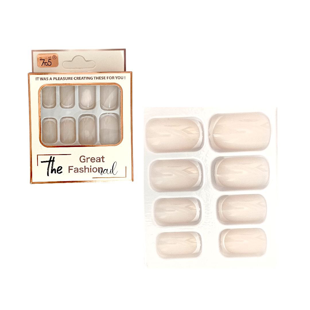 Press on nail great fashion white